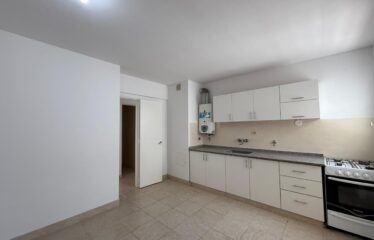 Departamento en 3 de Febrero al 1200