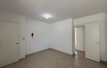 Departamento en 3 de Febrero al 1200