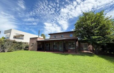 Casa en Miraflores, Funes Hills