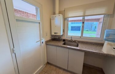 Casa en Miraflores, Funes Hills