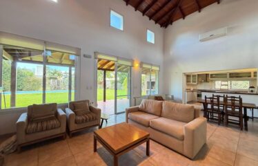 Casa en Miraflores, Funes Hills