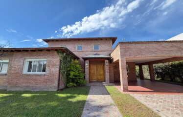Casa en Miraflores, Funes Hills