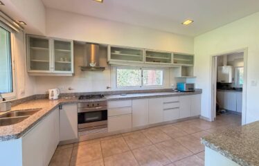 Casa en Miraflores, Funes Hills