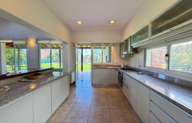 Casa en Miraflores, Funes Hills