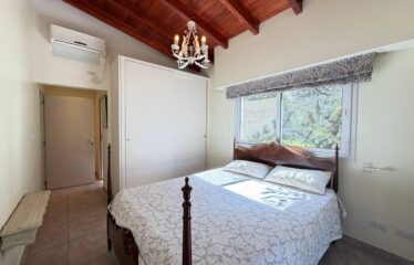 Casa en Miraflores, Funes Hills