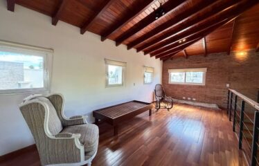 Casa en Miraflores, Funes Hills