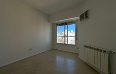 Departamento en Brown al 2000