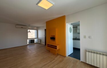 Departamento en Brown al 2000