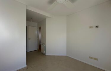 Departamento en Brown al 2000