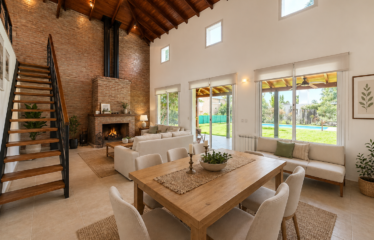 Casa en Miraflores, Funes Hills