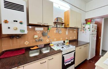 Casa en Saavedra al 2500