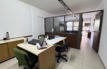 Oficina en Pasaje Araya 600
