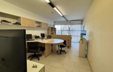 Oficina en Pasaje Araya 600