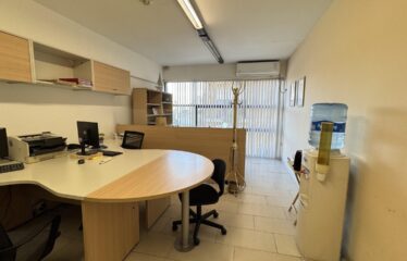Oficina en Pasaje Araya 600