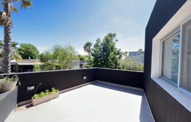 Casa en Miraflores, Funes Hills