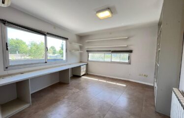 Casa en Miraflores, Funes Hills