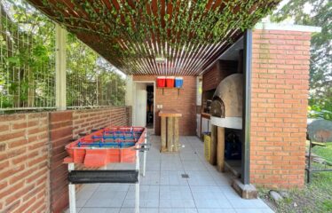 Casa en Esteban de Luca al 1600, Funes