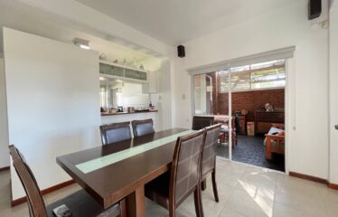 Casa en Esteban de Luca al 1600, Funes