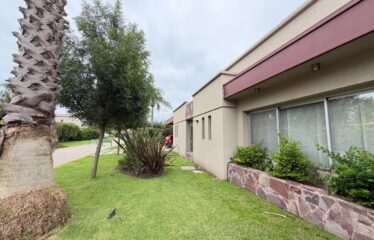 Casa en Miraflores, Funes Hills