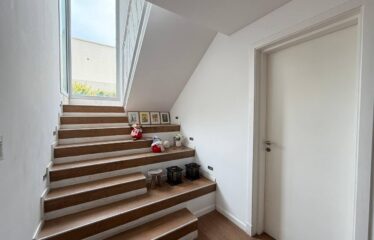 Casa en Miraflores, Funes Hills