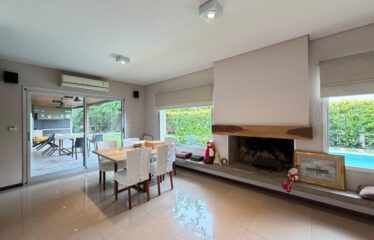 Casa en Miraflores, Funes Hills