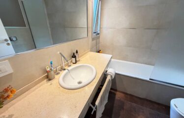 Casa en Miraflores, Funes Hills