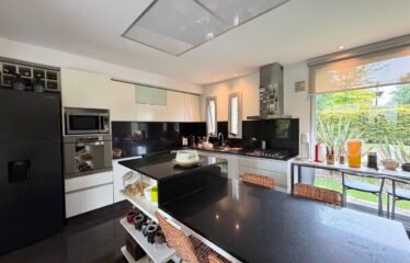 Casa en Miraflores, Funes Hills