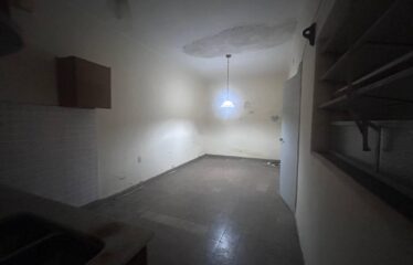 Departamento de pasillo en Dean Funes al 1200
