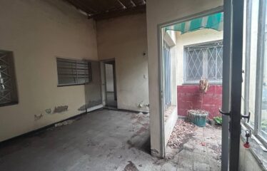 Departamento de pasillo en Dean Funes al 1200