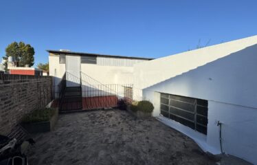 Galpón en Valentín Gómez al 1600