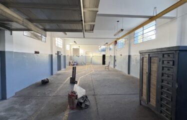 Galpón en Valentín Gómez al 1600