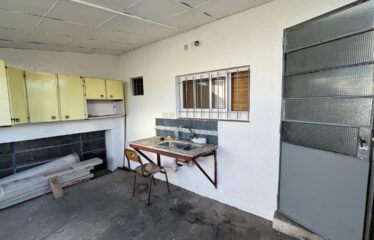 Galpón en Valentín Gómez al 1600