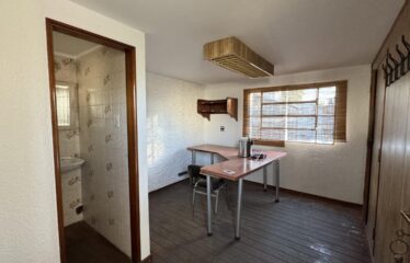 Galpón en Valentín Gómez al 1600