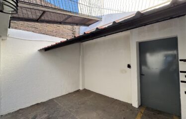 Galpón en Valentín Gómez al 1600