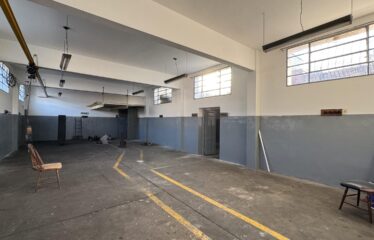 Galpón en Valentín Gómez al 1600