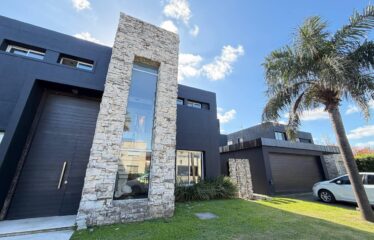 Casa en Miraflores, Funes Hills