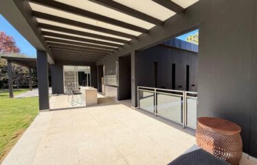Casa en Miraflores, Funes Hills
