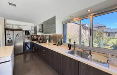 Casa en Miraflores, Funes Hills