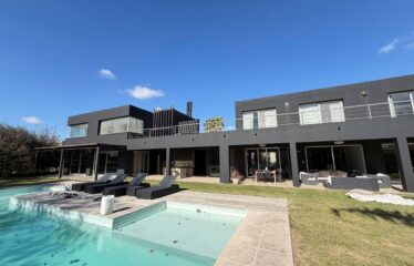Casa en Miraflores, Funes Hills