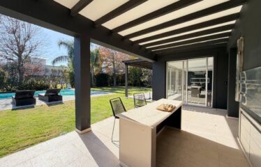 Casa en Miraflores, Funes Hills