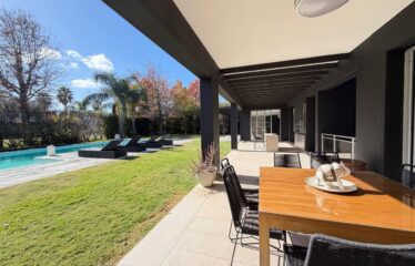 Casa en Miraflores, Funes Hills