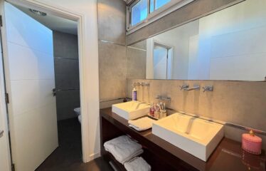 Casa en Miraflores, Funes Hills