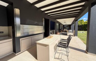 Casa en Miraflores, Funes Hills