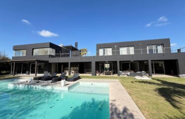 Casa en Miraflores, Funes Hills