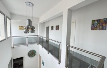Casa en Miraflores, Funes Hills