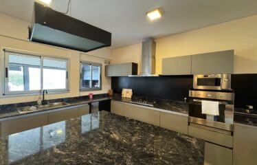 Casa en Miraflores, Funes Hills
