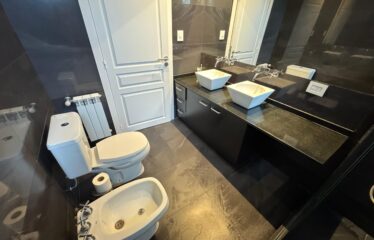 Casa en Miraflores, Funes Hills