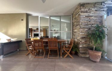 Casa en Miraflores, Funes Hills