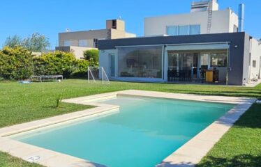 Casa en Puerto Roldán