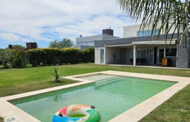 Casa en Puerto Roldán